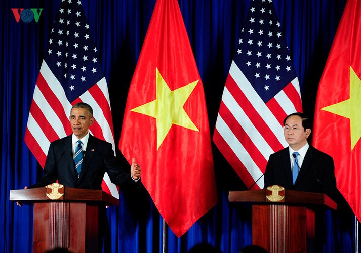 Lifting arms ban, a necessary step towards full normalization of Vietnam-US ties - ảnh 1
